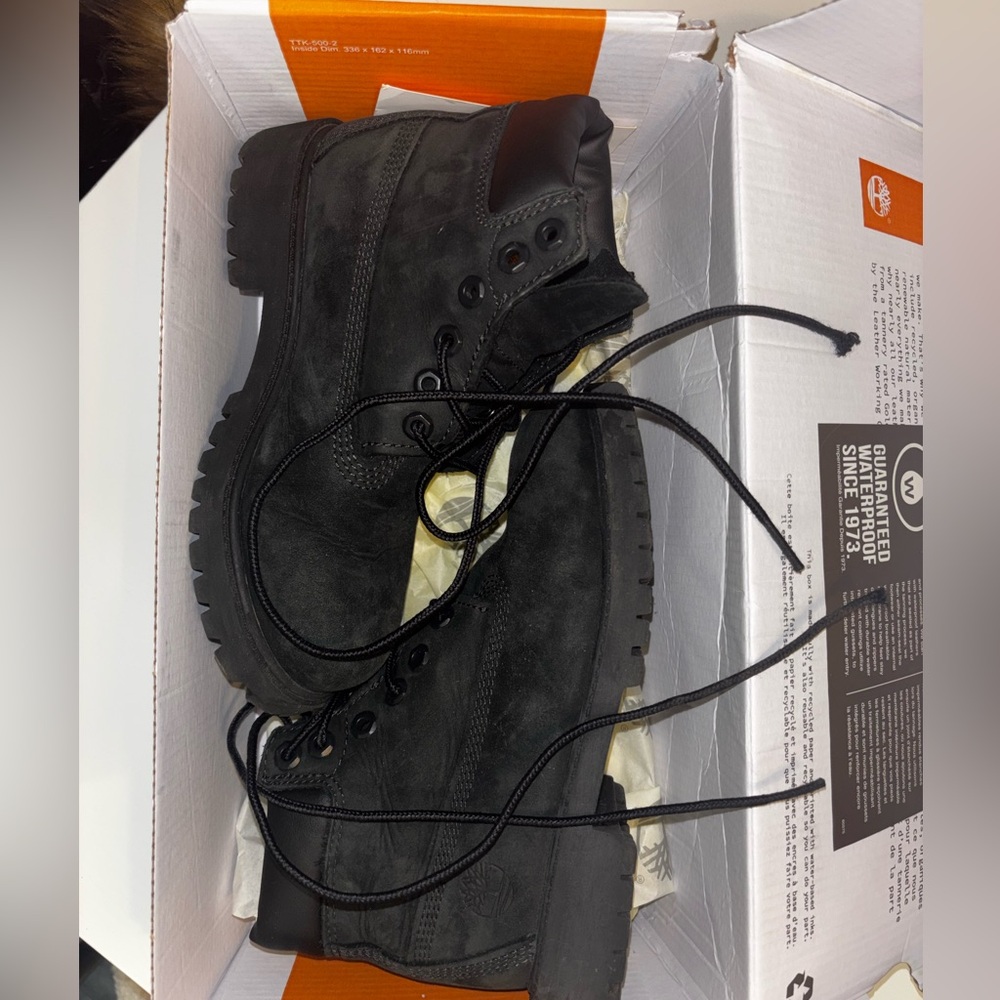Timberland Black Nubuck 6-in-Lace Waterproof Boots Size 1.5 youth